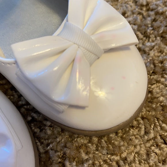Toddler Smart Fit Bow Shoes with strap. - Picture 5 of 5